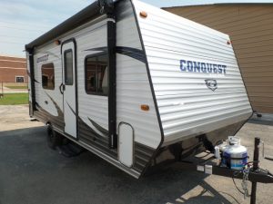 21 Foot RV rent Conquest Bunk House