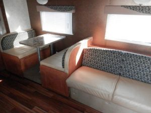 29 Foot RV for rent Conquest with Slide-Out